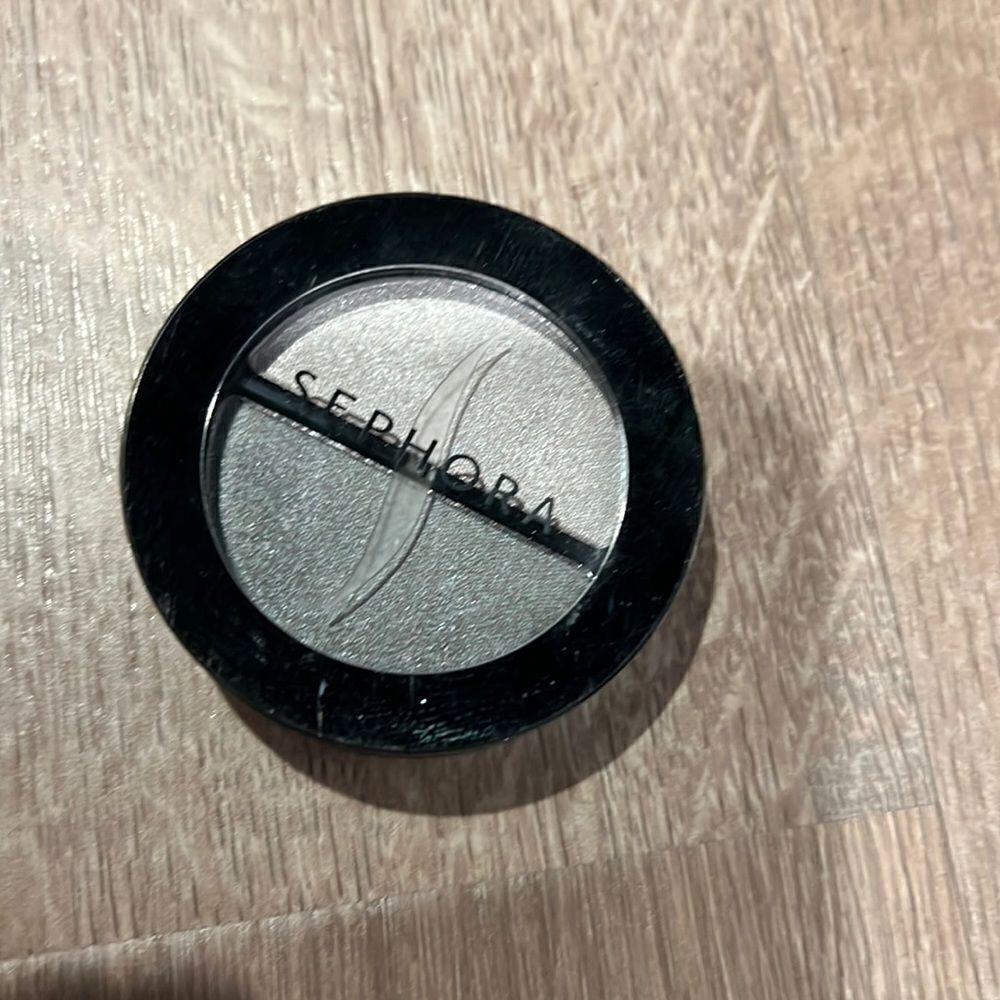 Eyeshadow silver and gray colors